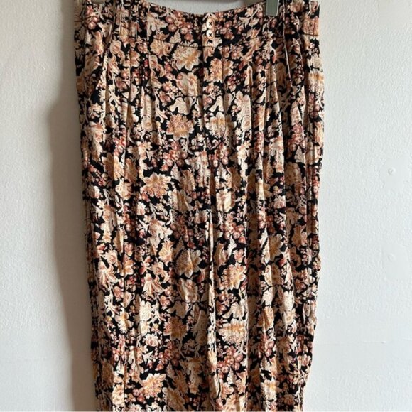 Anthropologie Diandra Pleated Floral Jogger Pants - Picture 4 of 13